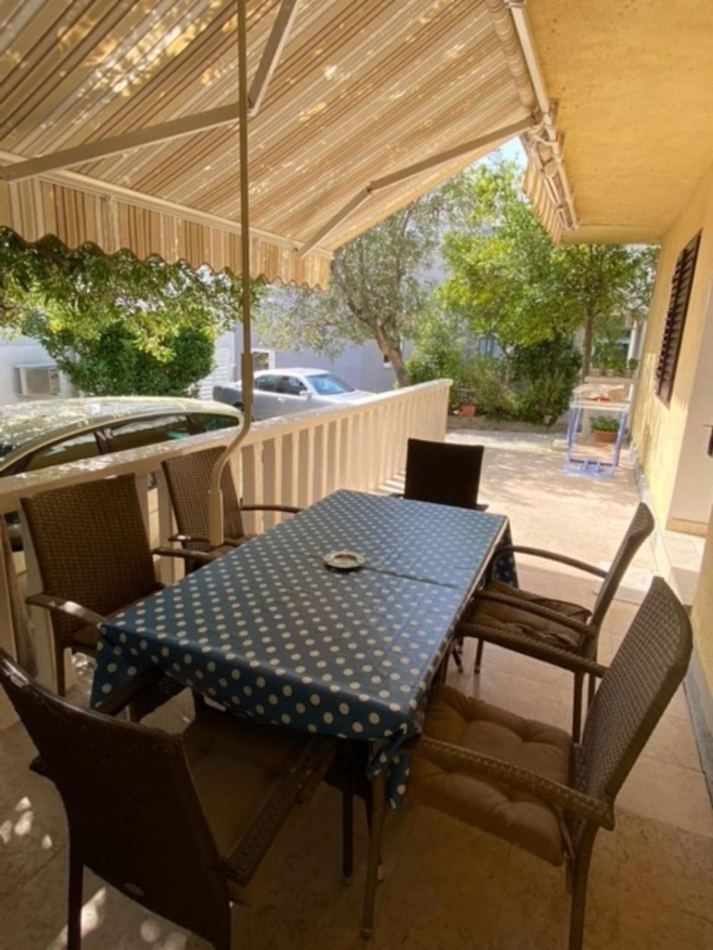 Apartment Toni Baska Voda Luaran gambar