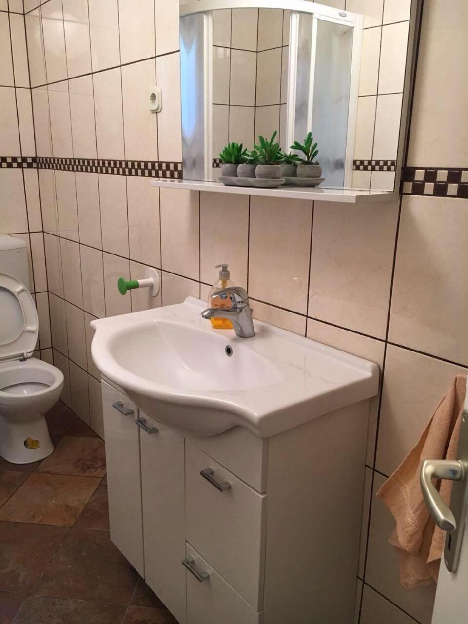 Apartment Toni Baska Voda Luaran gambar